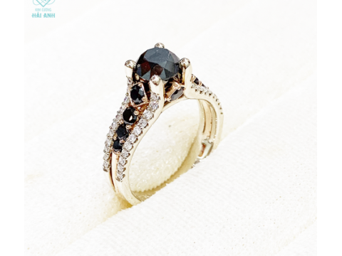 BST Kim Cương Đen	